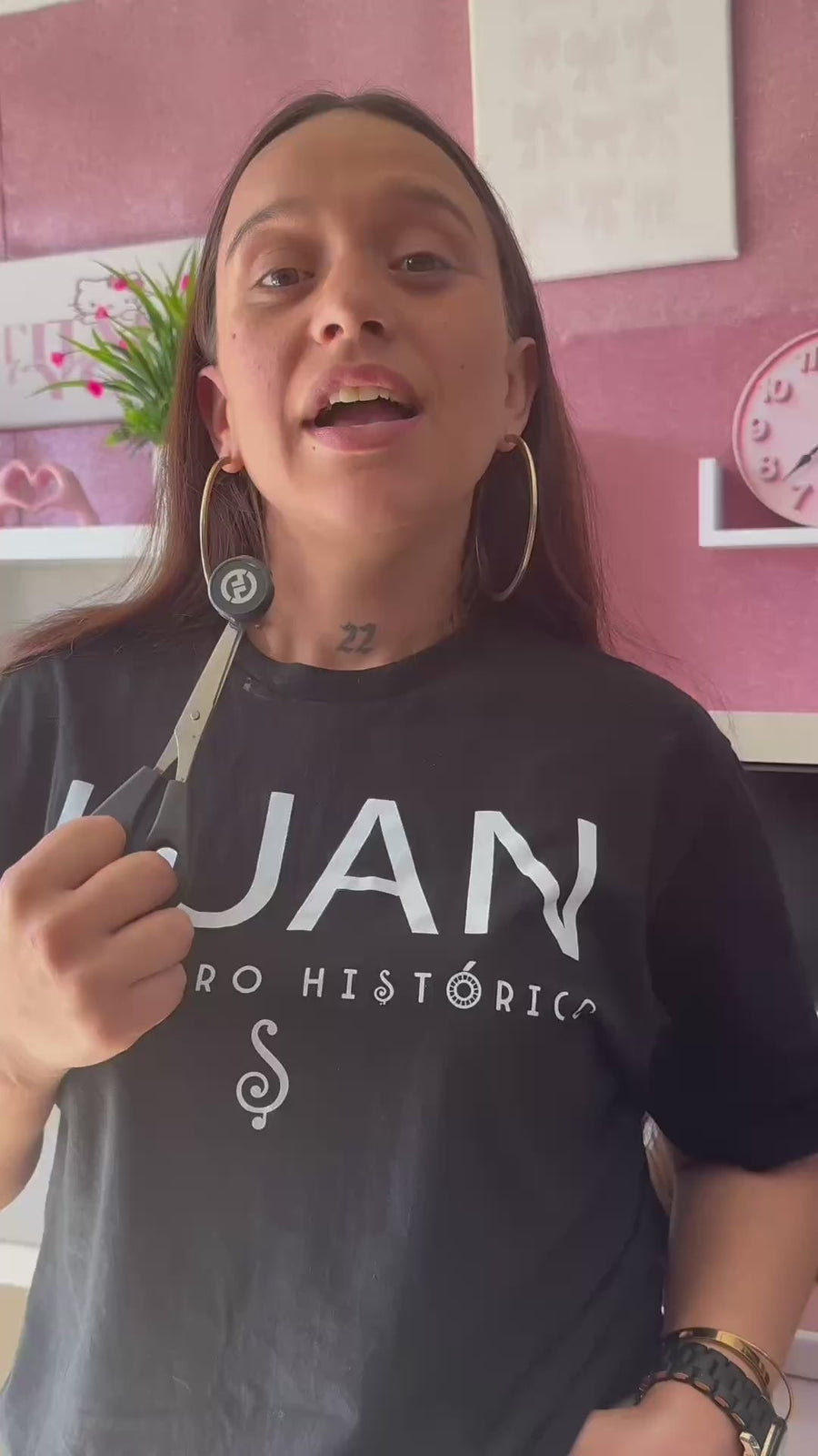 Imagem de um vídeo real da produção Sudrops — peça Luan Santana com Strass
