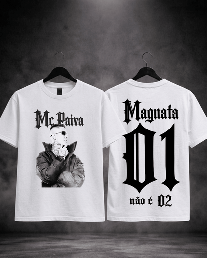 T-shirt Mc Paiva Edição de Fã branca - detalhe frente e costas - SuDrops