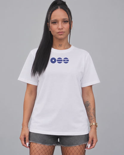 T-shirt BTS OT7 branca - vídeo frente e costas em modelo - Sudrops