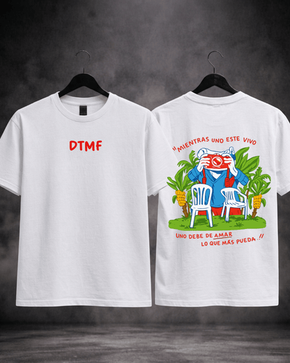 T-shirt Bad Bunny DTMF branca - detalhe frente e costas - SuDrops