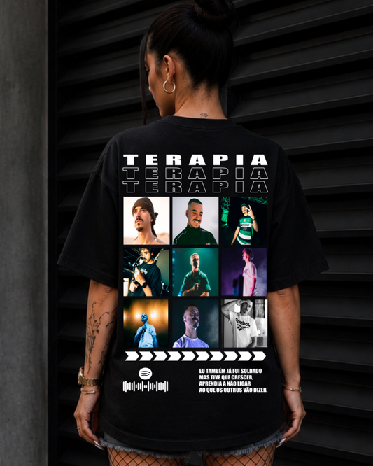 T-Shirt Bispo Terapia preta costas - SuDrops