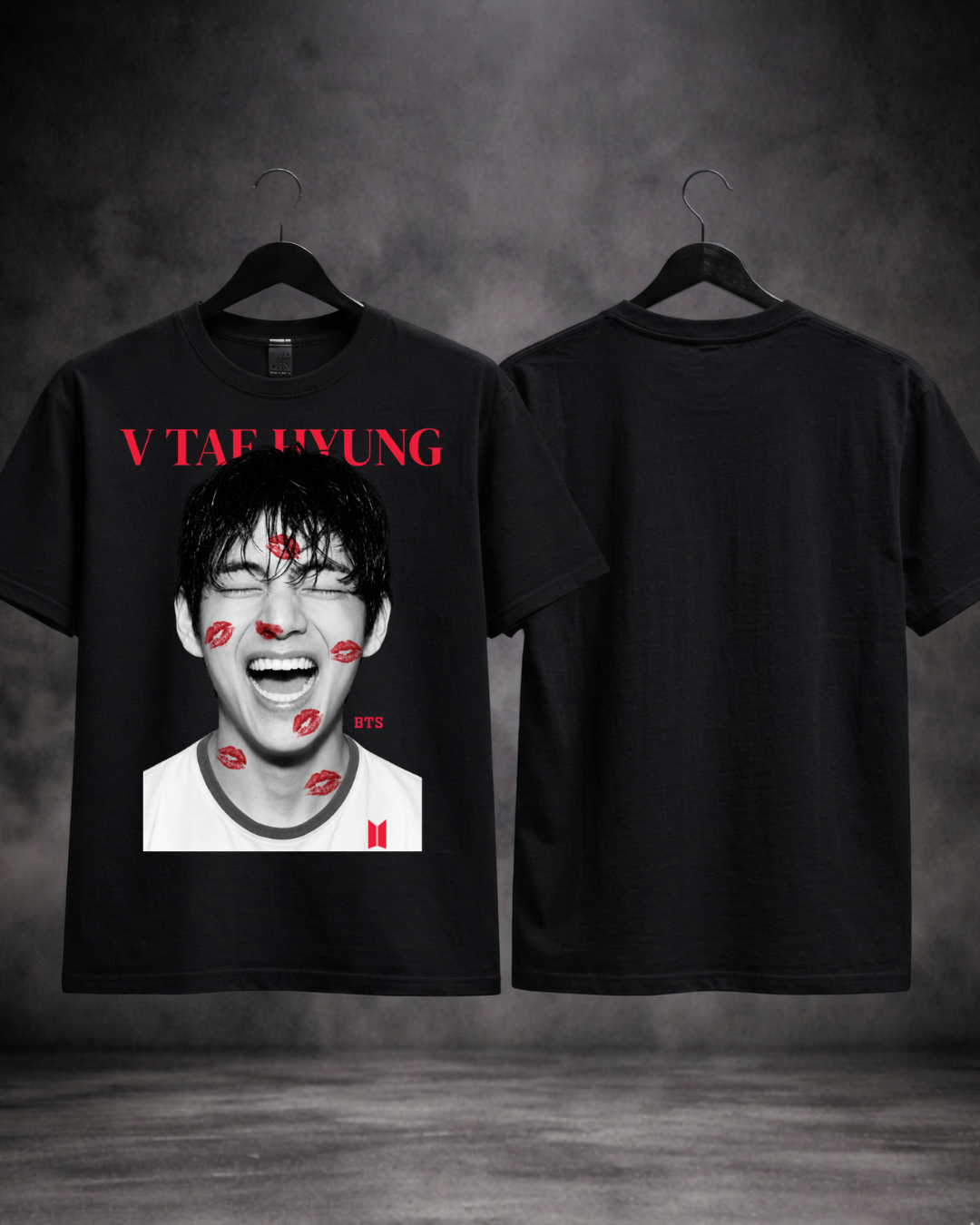 T-shirt BTS V Tae Hyung Kiss Edition preta frente e costas - SuDrops