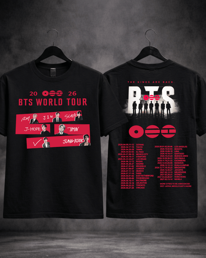 T-shirt BTS World Tour 2026 preta - detalhe da estampa frontal - SuDrops