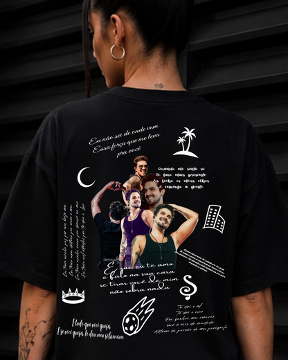 T-shirt Luan Santana Coroa de Strass preta vestida por modelo (costas)
